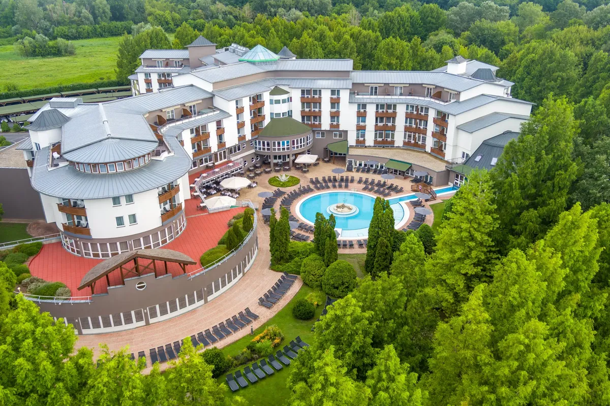 Lotus Therme Hotel & Spa***** Hévíz – wellness és rendezvényhelyszín gyógyító környezetben